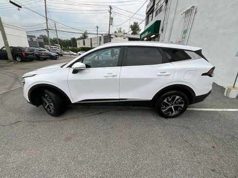 Used 2025 Kia Sportage EX image 5