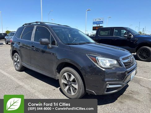 Used 2018 Subaru Forester 2.5i Limited AWD/4WD image 4