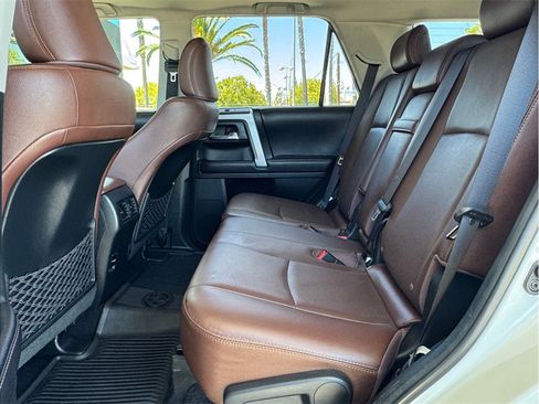 Used 2017 Toyota 4Runner Limited AWD/4WD image 21