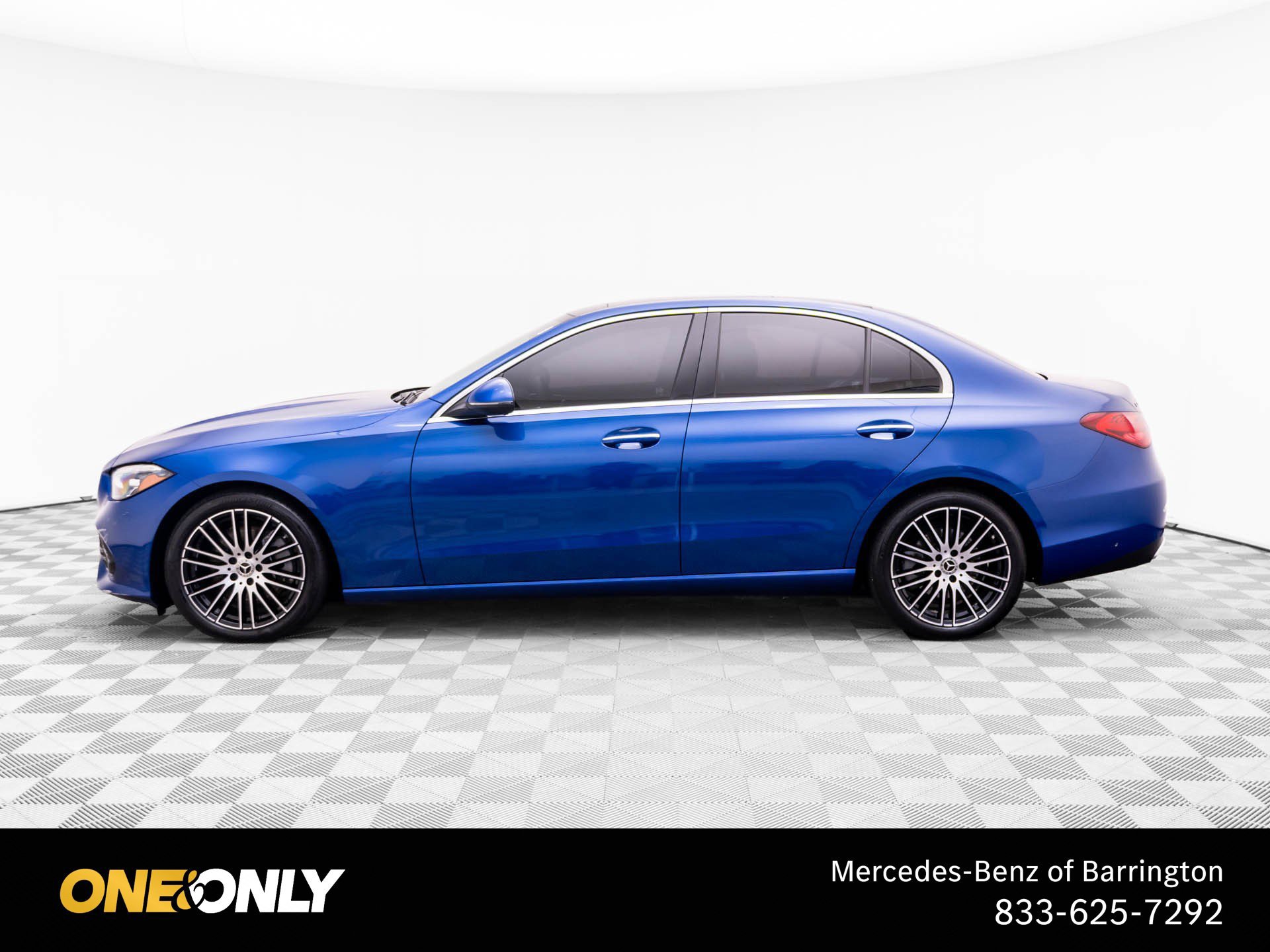 Used 2023 Mercedes-Benz C 300 4MATIC Sedan image 2