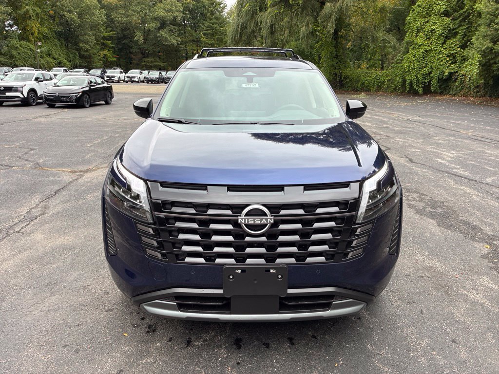 New 2026 Nissan Pathfinder SL w/ SL Premium Package AWD/4WD image 2