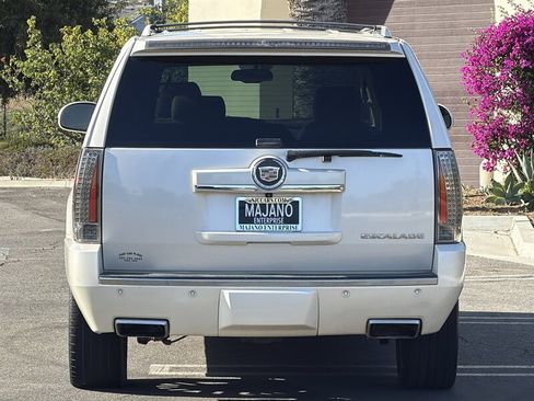 Used 2013 Cadillac Escalade ESV Premium AWD/4WD image 5