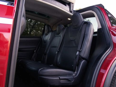 Used 2017 Tesla Model X 75D image 35