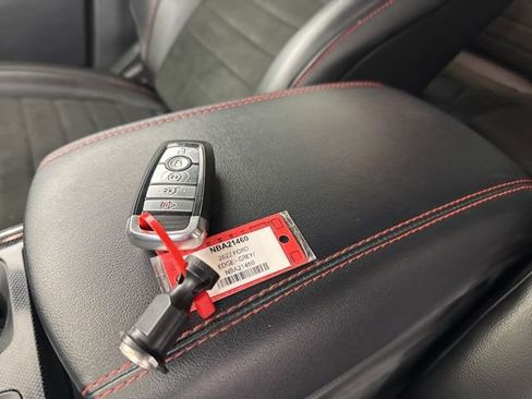 Used 2022 Ford Edge ST-Line w/ Class II Trailer Tow Package image 30