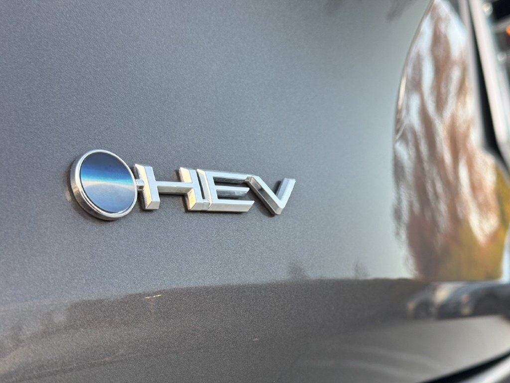 Used 2025 Toyota Sienna XLE FWD image 12