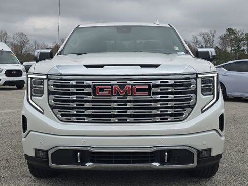 Used 2025 GMC Sierra 1500 Denali image 8