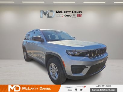 Used 2024 Jeep Grand Cherokee Laredo
