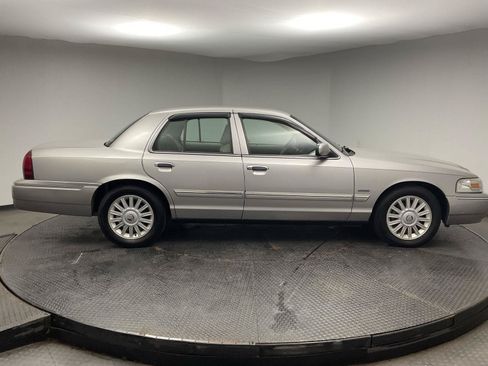 Used 2010 Mercury Grand Marquis LS RWD image 8