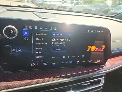 Used 2024 Chevrolet Traverse Z71 w/ Enhanced Driving Package AWD/4WD image 21