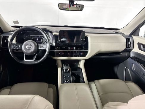 Used 2023 Nissan Pathfinder SL AWD/4WD image 12