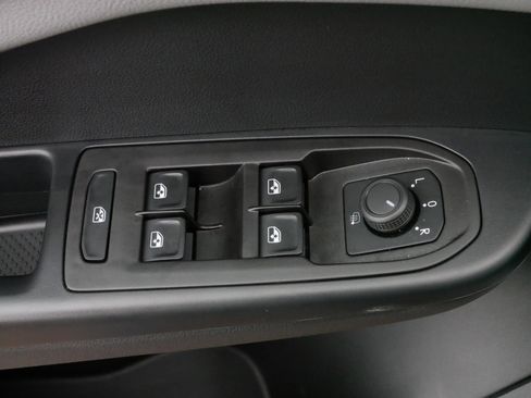 Used 2024 Volkswagen Taos SEL image 19