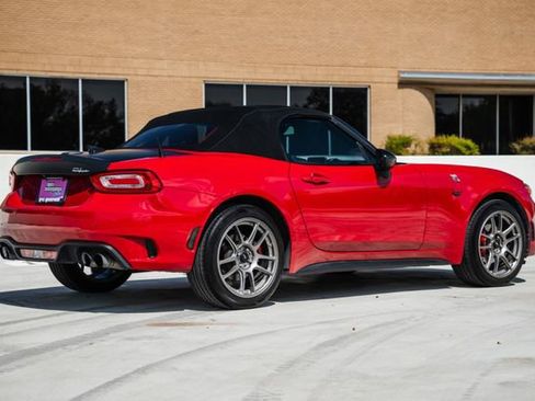 Used 2020 FIAT 124 Spider Abarth w/ Convenience Group image 41