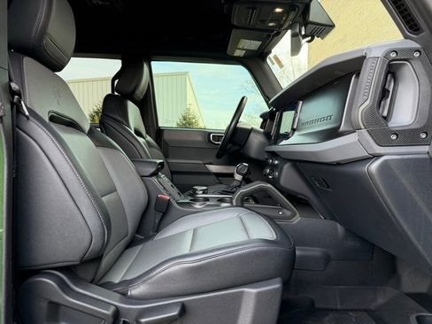 Used 2023 Ford Bronco Everglades image 15