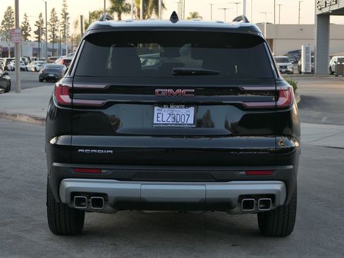 Used 2025 GMC Acadia Elevation image 4
