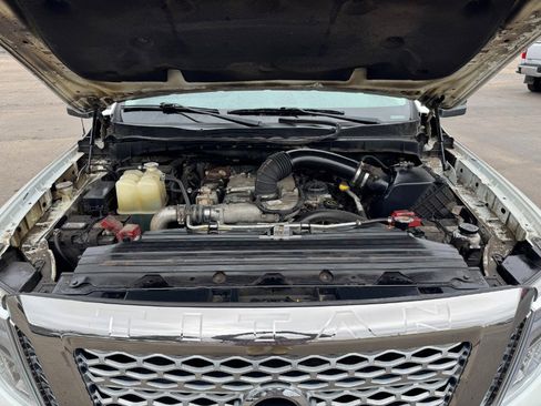 Used 2016 Nissan Titan Platinum Reserve image 23