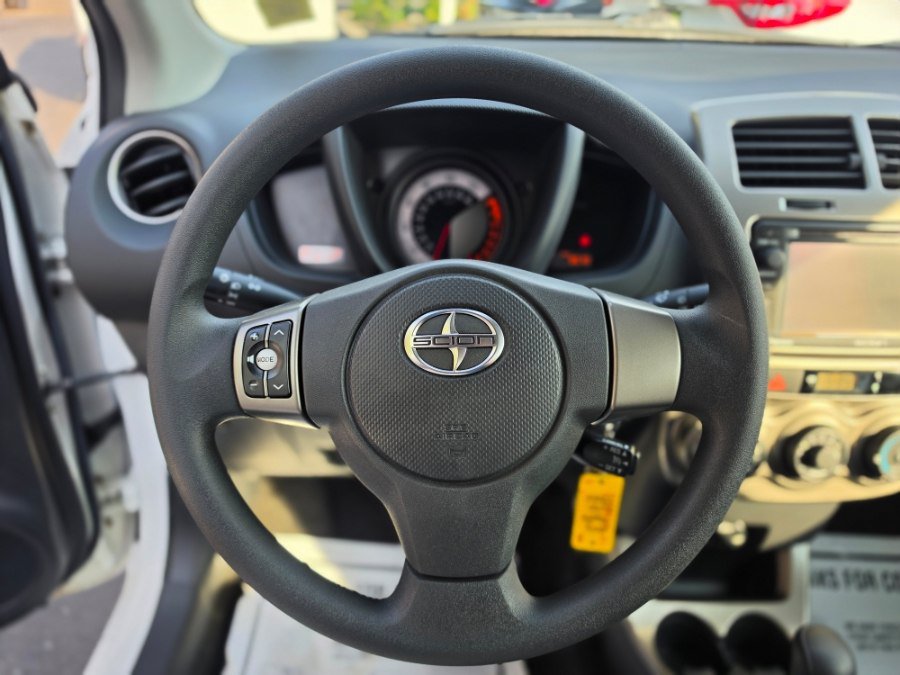 Used 2014 Scion xD FWD image 18