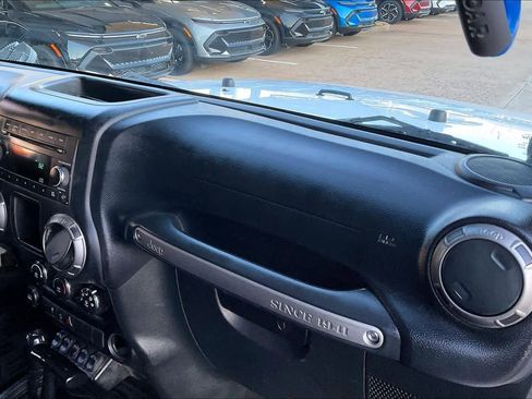 Used 2018 Jeep Wrangler Sport image 17