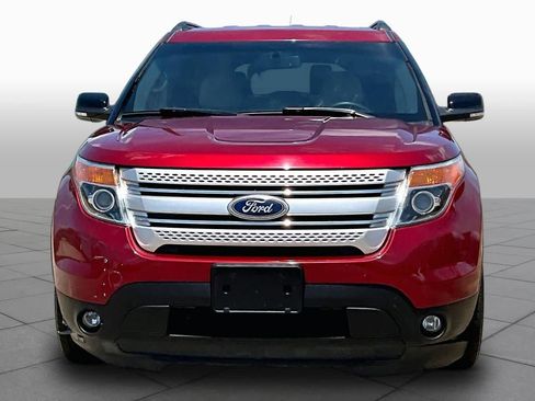Used 2014 Ford Explorer XLT w/ Equipment Group 202A FWD image 3