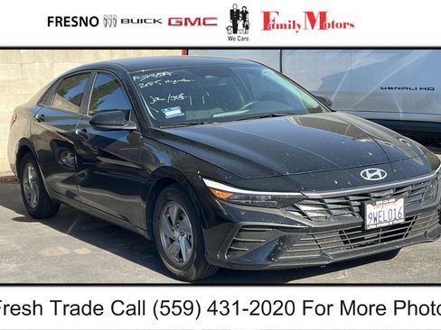 Used 2025 Hyundai Elantra SE FWD image 1