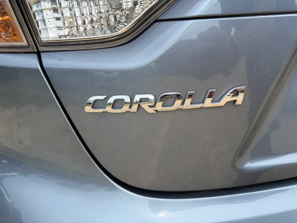 Used 2024 Toyota Corolla LE FWD image 43