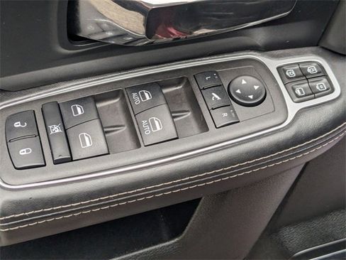 Used 2024 RAM 2500 Limited image 12