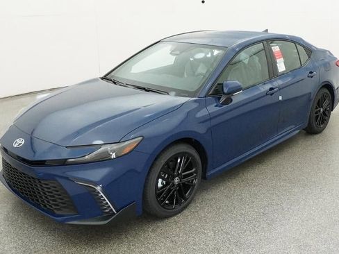 New 2026 Toyota Camry SE FWD image 1