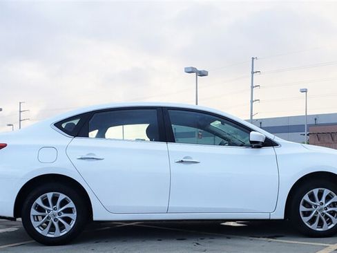 Used 2018 Nissan Sentra SV FWD image 5