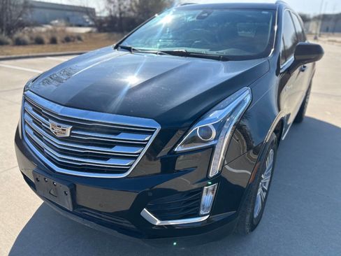 Used 2017 Cadillac XT5 Luxury w/ Driver Awareness Package image 2