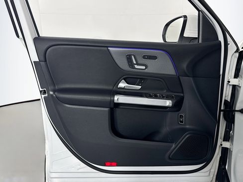 Certified 2022 Mercedes-Benz GLB 250 4MATIC image 21