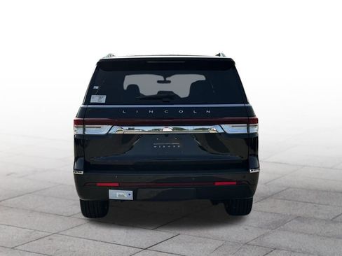 Used 2024 Lincoln Navigator Reserve image 6
