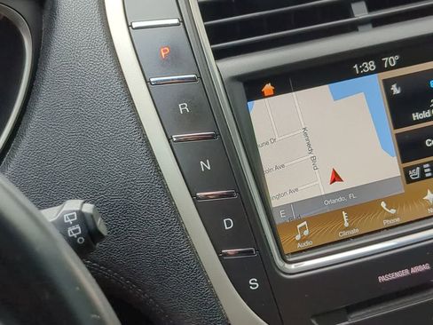 Used 2017 Lincoln MKX Reserve w/ Lincoln MKX Climate Package image 33