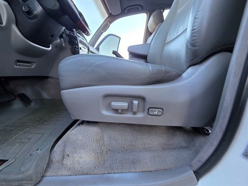 Used 2003 Toyota Land Cruiser w/ Convenience Pkg AWD/4WD image 49