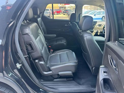 Used 2021 Chevrolet Traverse LT AWD/4WD image 17