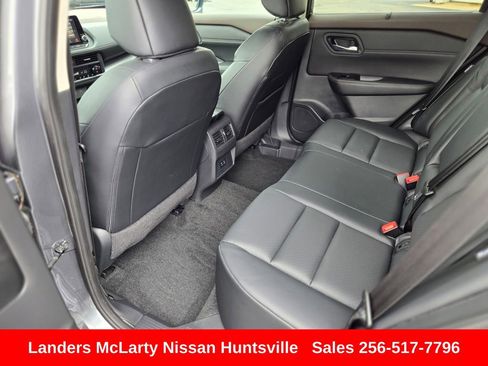 Used 2023 Nissan Rogue SV w/ SV Premium B Package FWD image 14