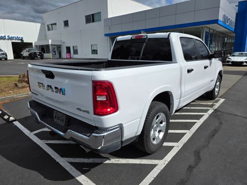 Used 2025 RAM 1500 Big Horn AWD/4WD image 5