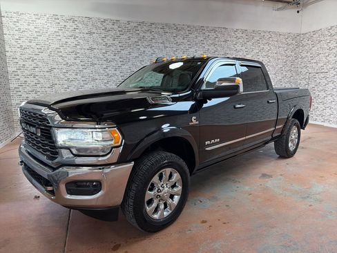 Used 2019 RAM 2500 Limited image 3