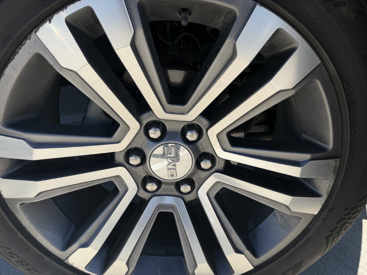 Used 2018 GMC Yukon Denali w/ Denali Ultimate Package RWD image 9