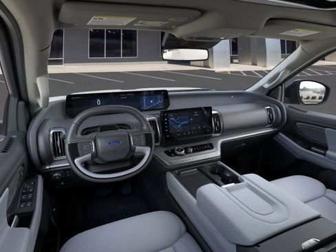 New 2025 Ford Expedition Max Platinum image 9