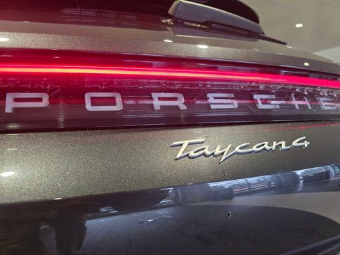 Used 2022 Porsche Taycan 4 Cross Turismo image 16