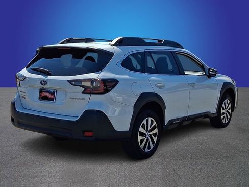 Used 2024 Subaru Outback Premium AWD/4WD image 4