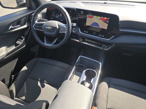 Used 2025 Chevrolet Equinox LT FWD image 29