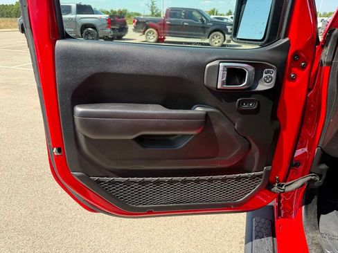 Used 2021 Jeep Wrangler Unlimited Rubicon AWD/4WD image 6