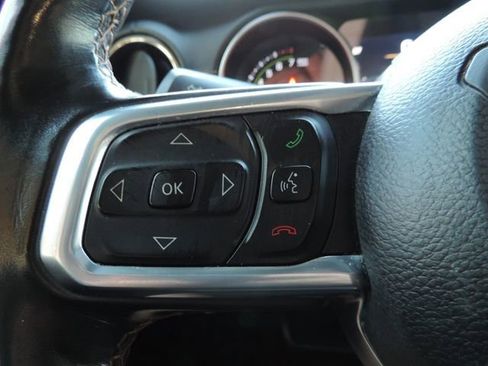 Used 2021 Jeep Wrangler Unlimited Sahara image 28