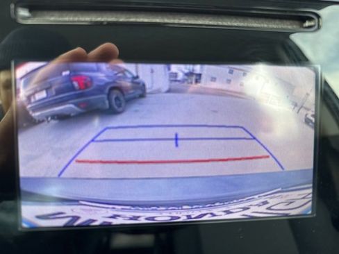 Used 2018 Toyota Corolla L image 19