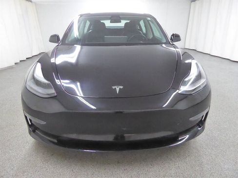 Used 2022 Tesla Model 3 Long Range AWD/4WD image 2