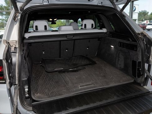 Used 2024 BMW X5 xDrive40i w/ M Sport Package AWD/4WD image 18