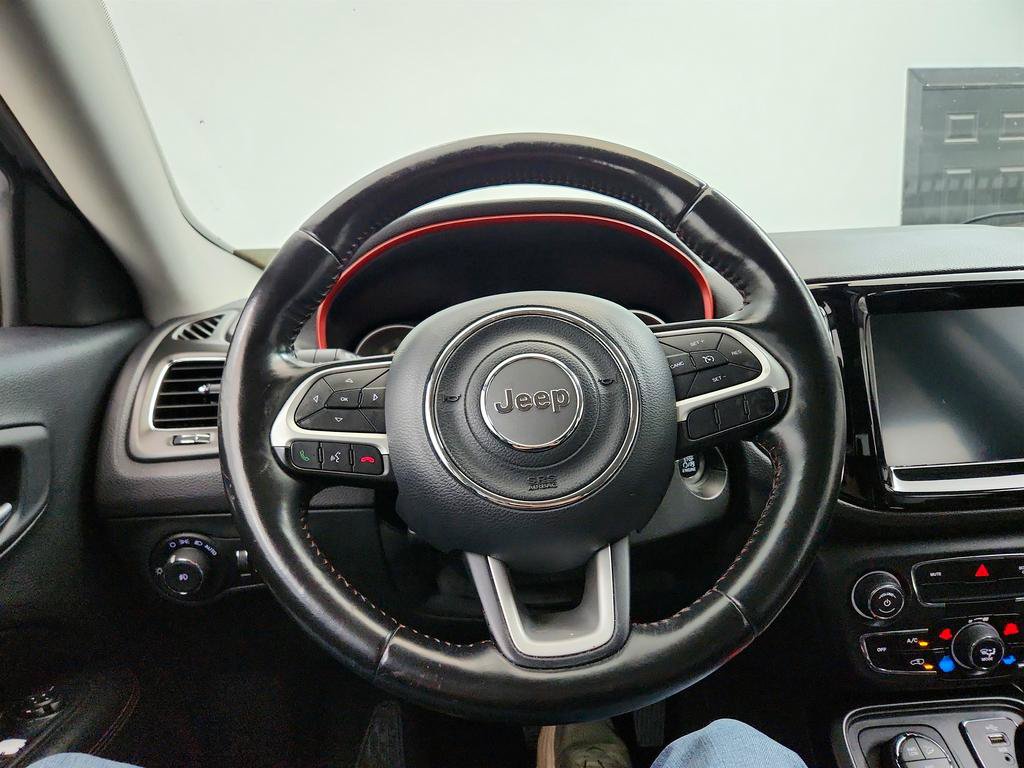 Used 2018 Jeep Compass Trailhawk AWD/4WD image 15