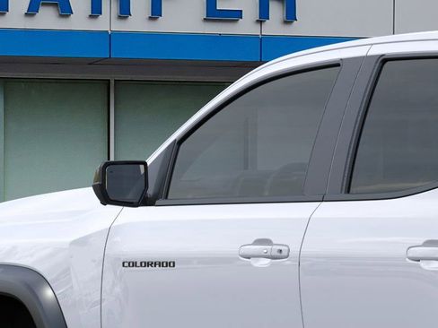 New 2026 Chevrolet Colorado ZR2 w/ Technology Package AWD/4WD image 12