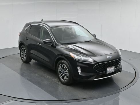 Certified 2020 Ford Escape SEL image 41