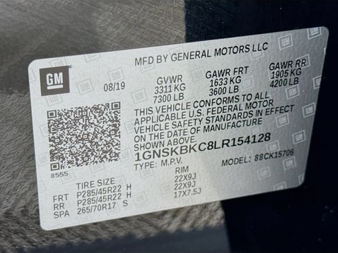 Used 2020 Chevrolet Tahoe LT w/ RST Edition AWD/4WD image 32
